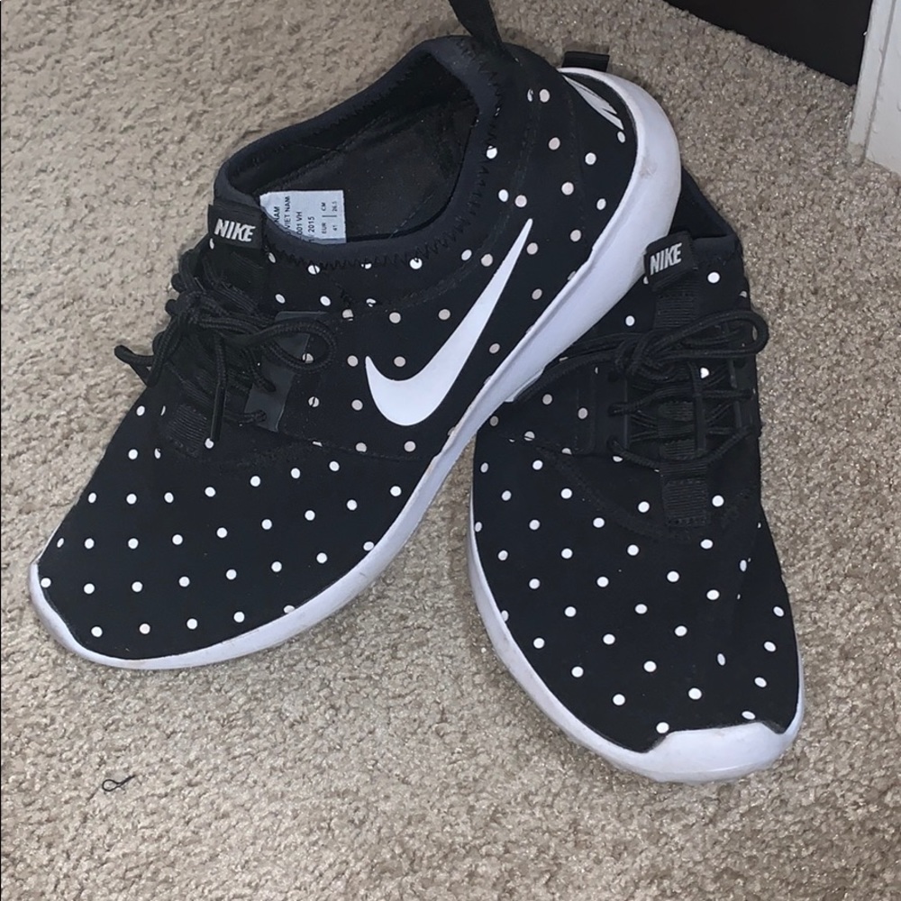 Nike-Women Sneakers
